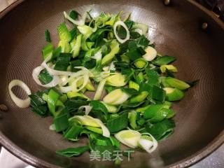 Joyful-stir-fried Lamb with Garlic and Greens recipe