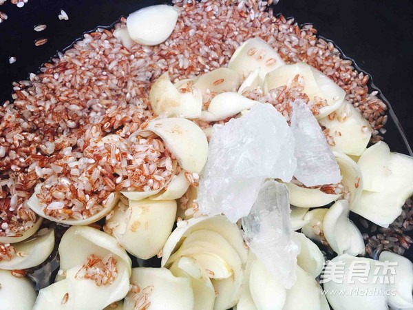 Lily Red Rice Porridge recipe