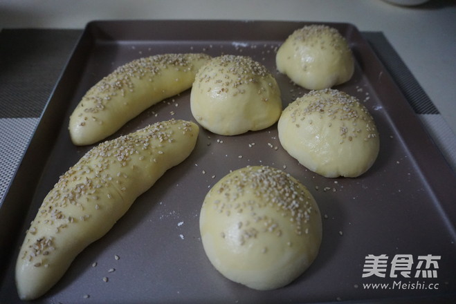 Black Pepper Chicken Drumstick Meal Buns recipe