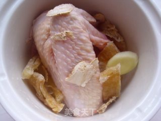 Lidong Tonic——stewed Chicken Wings with Fish Gelatin and American Ginseng recipe