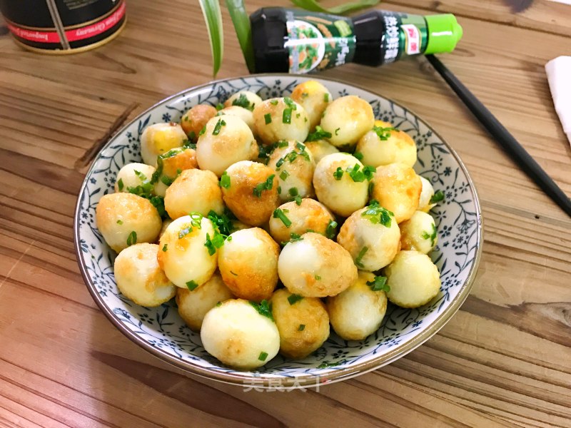 Quail Eggs with Scallion Oil recipe