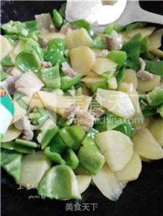 Fried Pork with Potatoes recipe