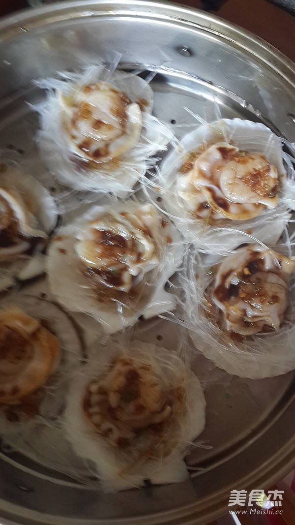 Steamed Scallops with Garlic recipe