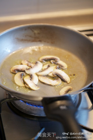 Tube Noodles with Creamy White Sauce recipe