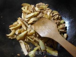 Stir-fried Leishan with Shredded Pork recipe