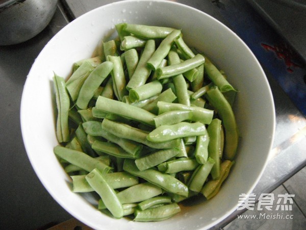 Stir-fried Kidney Beans recipe