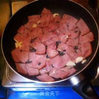 Stir-fried Bacon with Bean Sprouts recipe