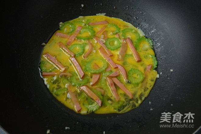 Ham and Bitter Gourd Omelette recipe