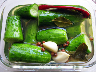 Homemade Pickled Cucumbers recipe