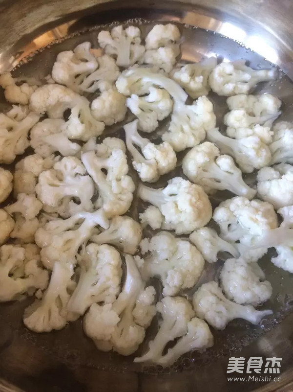 Stir-fried Shrimp with Cauliflower recipe