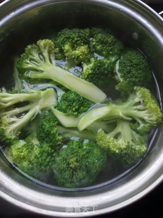 Blanched Broccoli recipe