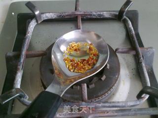 Red and White Collocation-pepper Fragrant Radish Shreds recipe