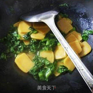 Stir-fried Pumpkin Rice Cake with Lettuce Leaves recipe