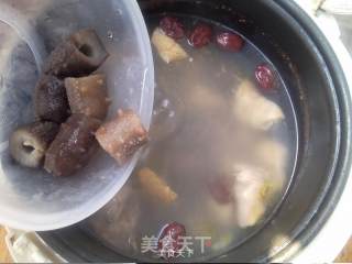 Sea Cucumber Stewed Chicken Drumsticks recipe