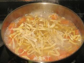 Hand-rolled Noodles with Diced Tomato and Pumpkin recipe