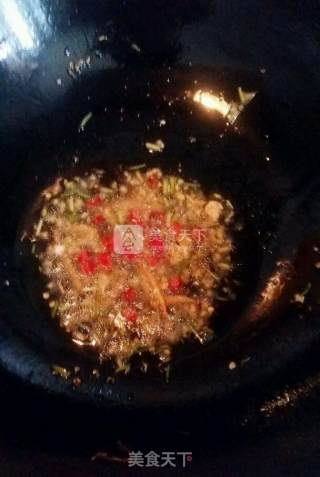Spicy Stir-fried Flower Beetle recipe