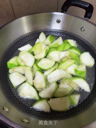 Loofah You Tiao Soup recipe