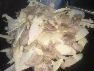 Fresh Bamboo Shoots and Sliced Pork Soup recipe