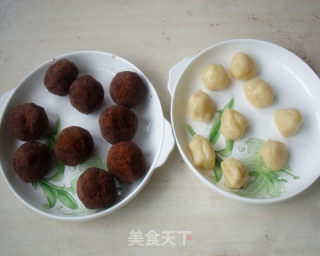 Cantonese-style Jujube Paste and Bean Paste Mooncakes recipe