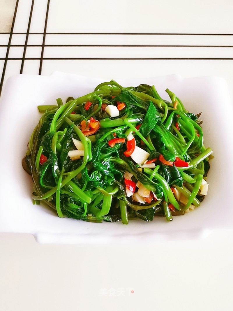 Stir-fried Water Spinach recipe