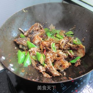 Dried Pepper Fish Head recipe