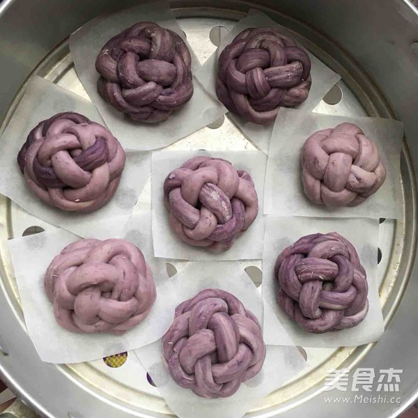 Purple Sweet Potato Hydrangea Bun recipe