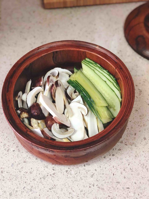 Seaweed and Matsutake Soup recipe