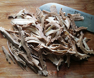 Wild Bamboo Shoots and Duck Legs in Clay Pot recipe