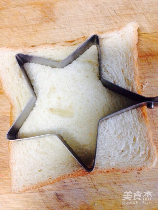 Pan-fried Eggs on Toast with Butter recipe