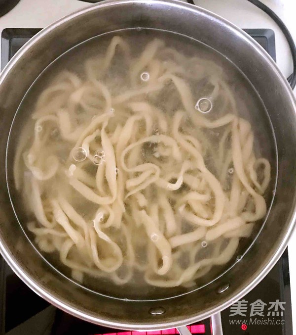 Spicy Minced Pork Hand Rolled Noodles recipe