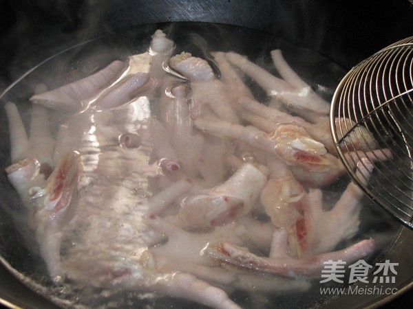 Lemon Soaked Chicken Feet recipe