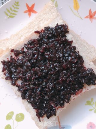 Purple Rice Cheese Stuffed Toast recipe