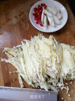 Stir-fried Noodles with Lotus Vegetables recipe