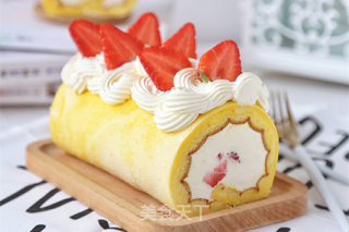 Lemon Strawberry Cake Roll recipe