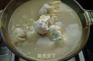 [guangdong] Chicken Drumsticks Wonton Soup Pot recipe