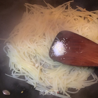 Hot and Sour Potato Shreds recipe