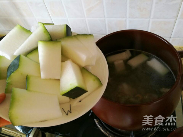 Winter Melon Spare Ribs Seafood Soup recipe