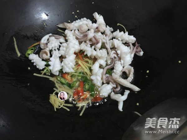 Stir Fried Squid Flower recipe