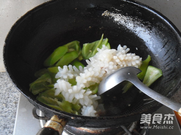 Spicy Fried Cuttlefish Flower recipe