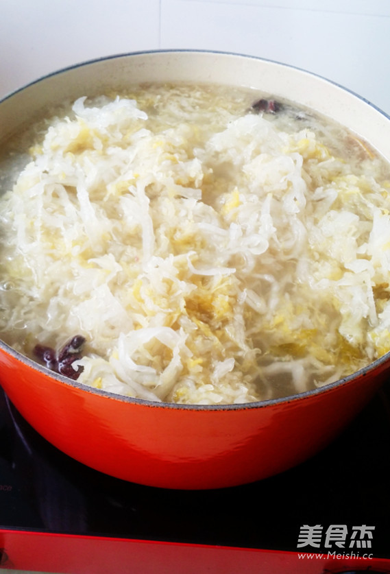 Stewed Sauerkraut with White Pork and Spine recipe