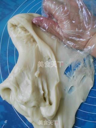 Egg Yolk Pastry ~ Detailed Process of Kneading The Oily Crust by Hand recipe