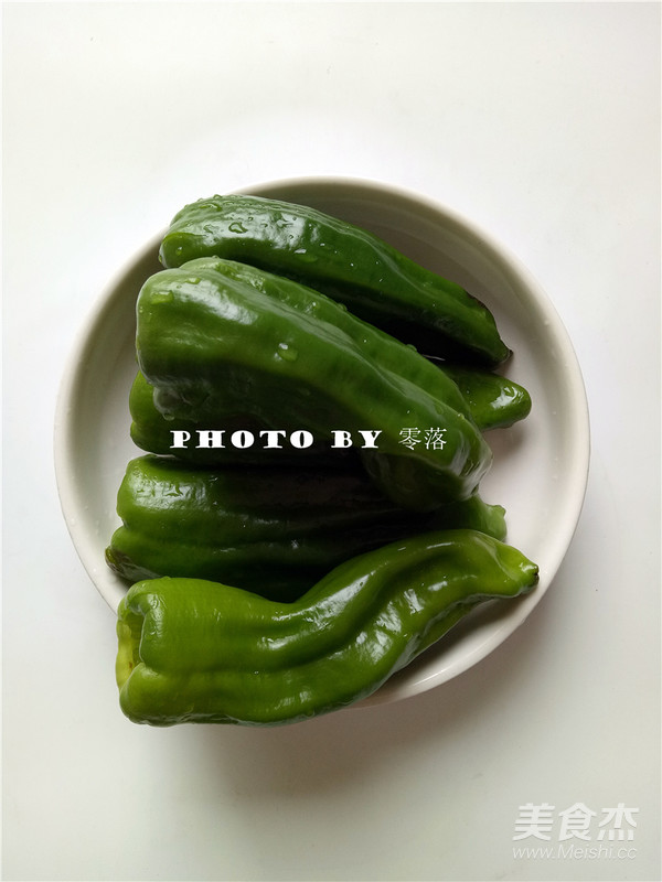 Sweet and Sour Green Pepper Stuffed with Meat recipe