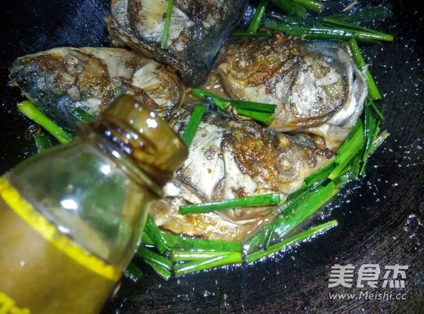 Braised Fish Head with Garlic Miao recipe