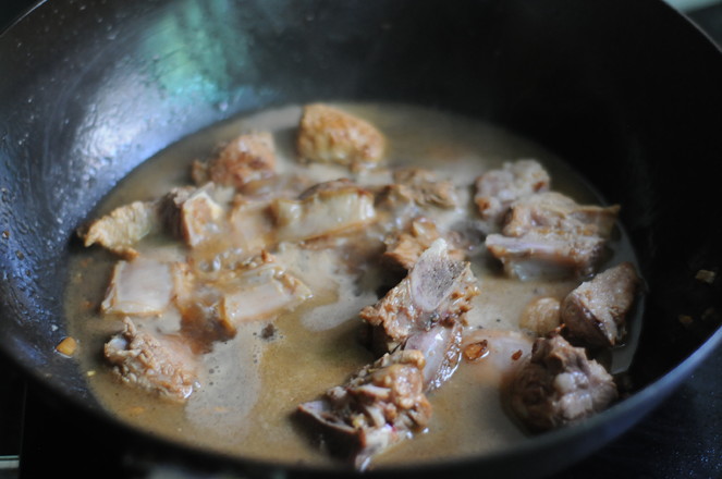 Stir-fried Pork Ribs with Blood Cake recipe