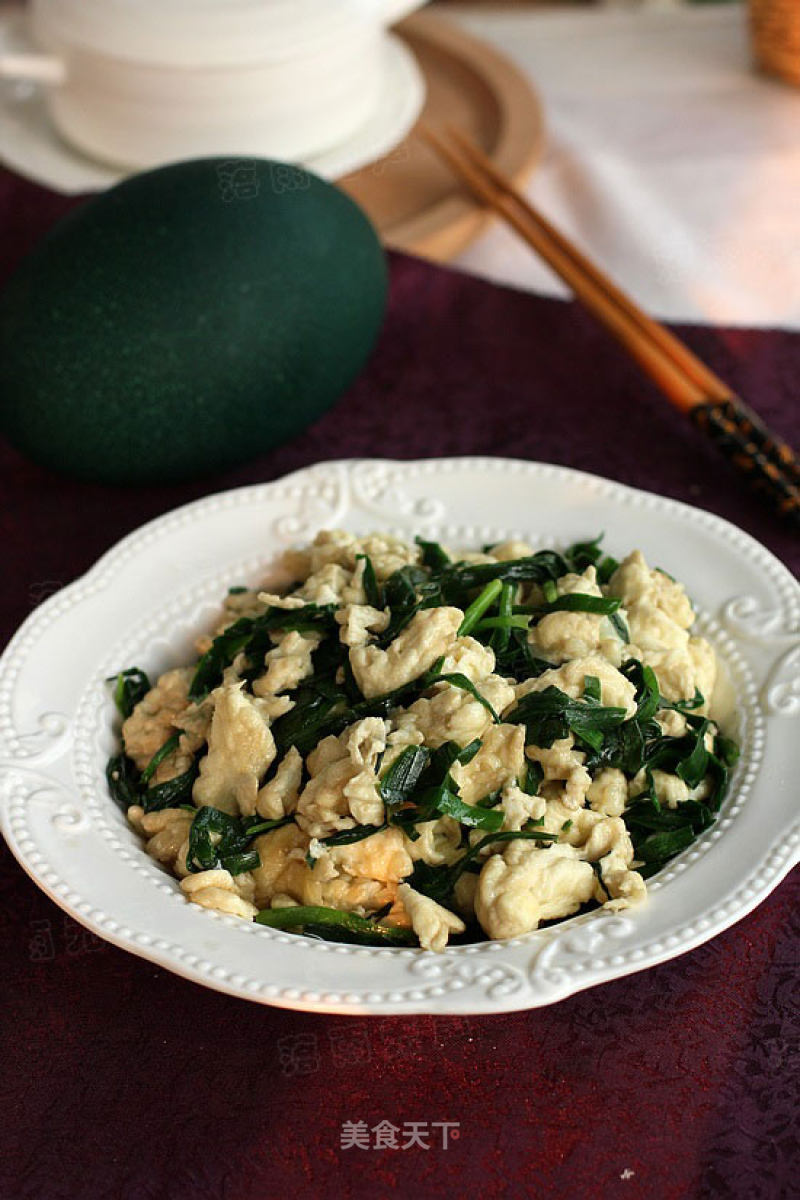 Stir-fried Leek with Emu Egg recipe