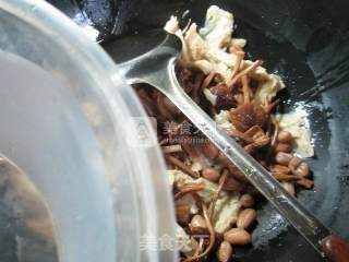 Peanut Rice Tea Tree Mushroom Baked Bran recipe