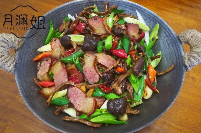 "sister Yuelan" Dry Pot Bacon Tea Tree Mushroom | The Taste of Home-made is Excellent recipe