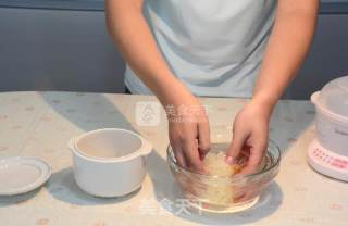 White Fungus and Lotus Seed Soup recipe