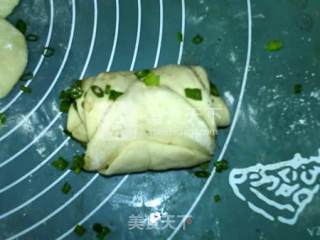 Salt and Pepper Scallion Rose Roll recipe