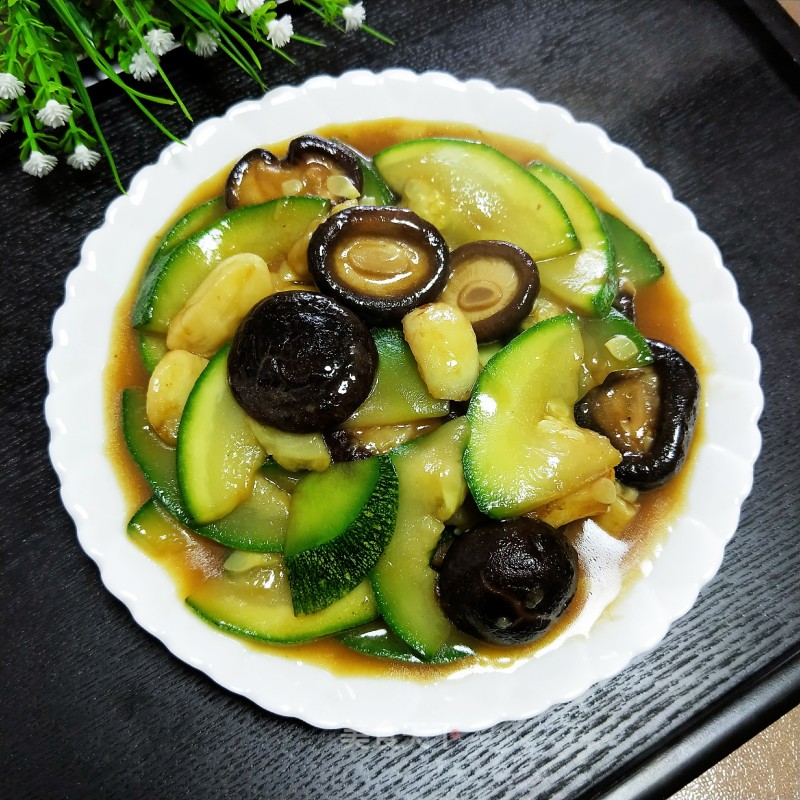 Stir-fried Mushrooms with Small Pumpkin recipe